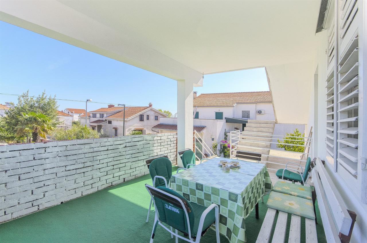 Apartment Niko Vodice Exteriér fotografie