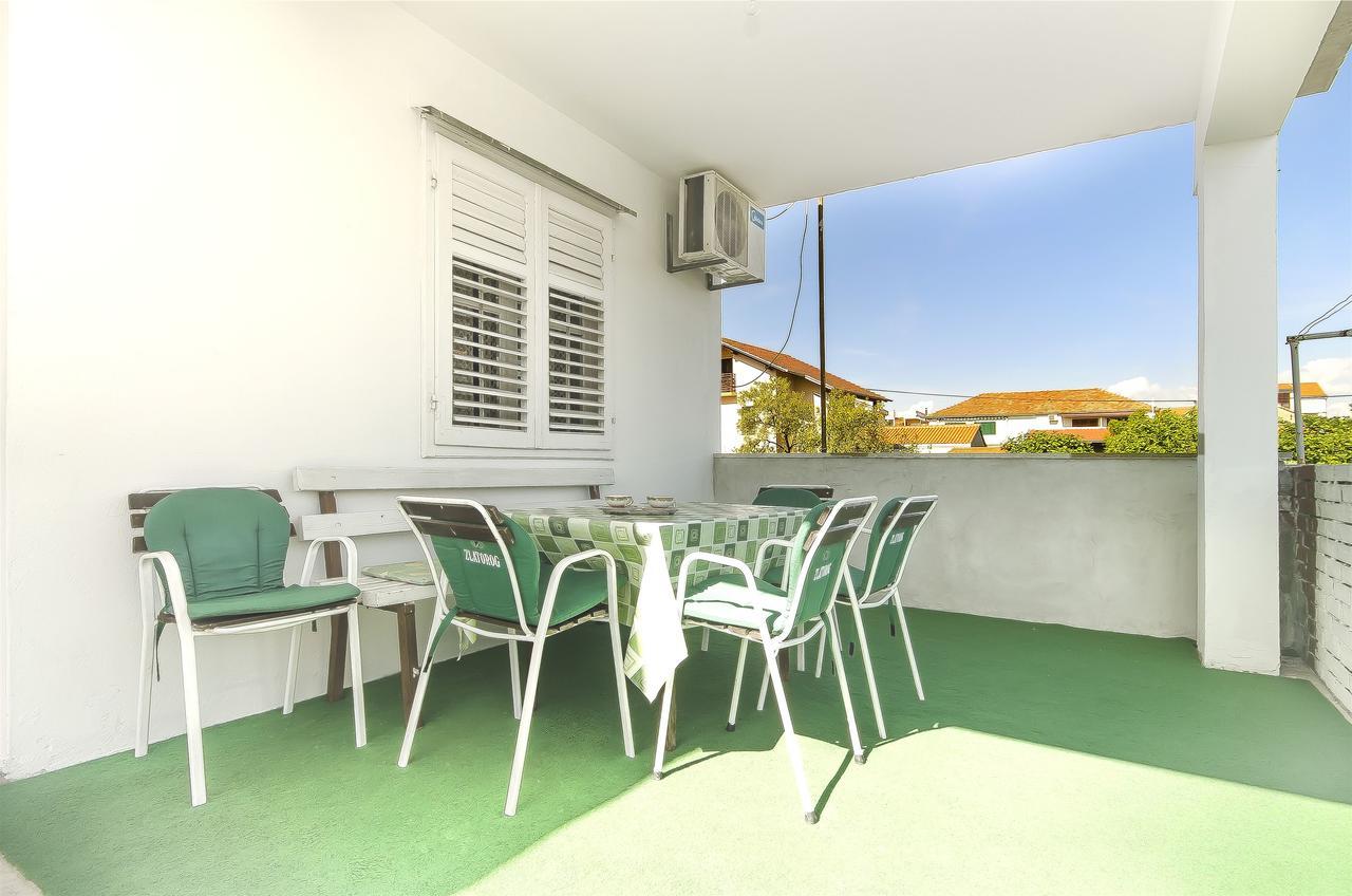 Apartment Niko Vodice Exteriér fotografie