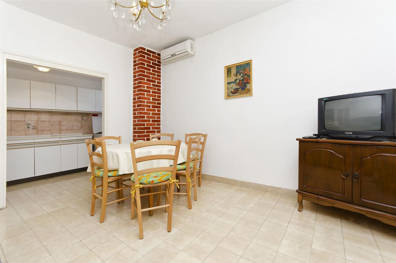 Apartment Niko Vodice Exteriér fotografie